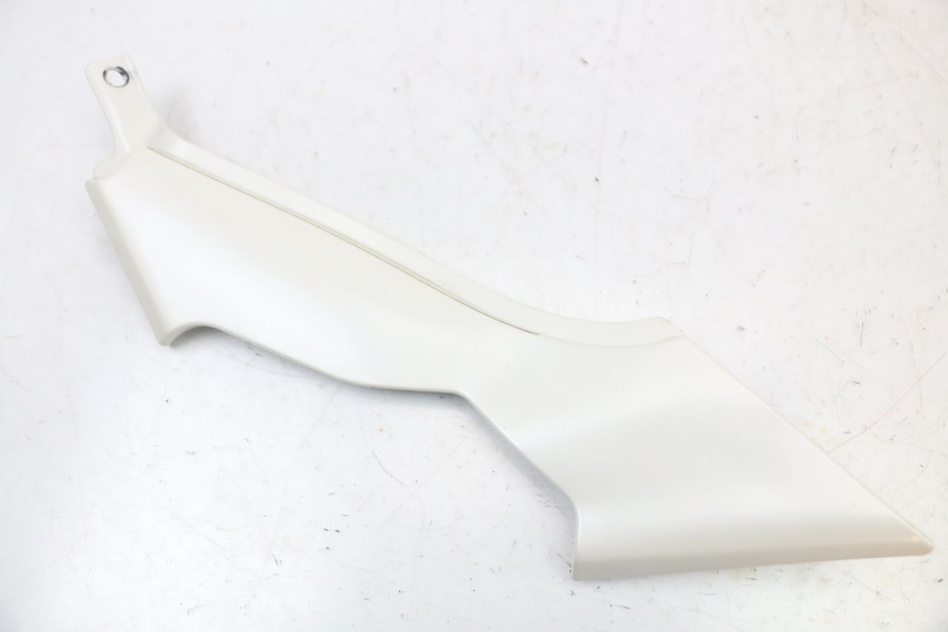 photo de RIGHT UNDERSEAT PANEL MOTO GUZZI NORGE 8V GT 1200 (2011 - 2016) - Main view
