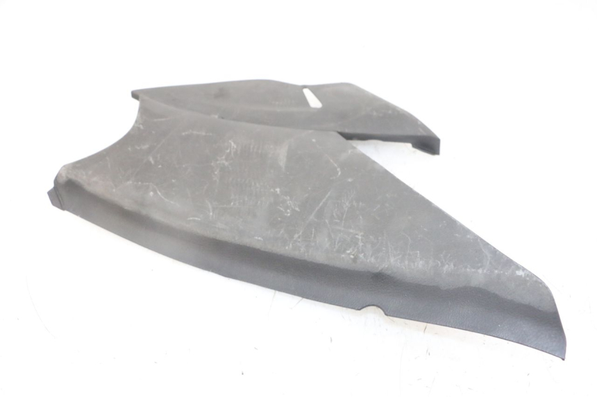 photo de RIGHT UNDERSEAT PANEL HONDA NTV DEAUVILLE ABS 700 (2007 - 2016) - Alternative perspective