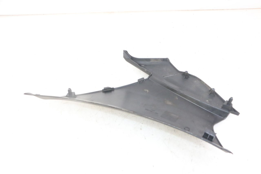 photo de RIGHT UNDERSEAT PANEL HONDA NTV DEAUVILLE ABS 700 (2007 - 2016) - Technical close-up