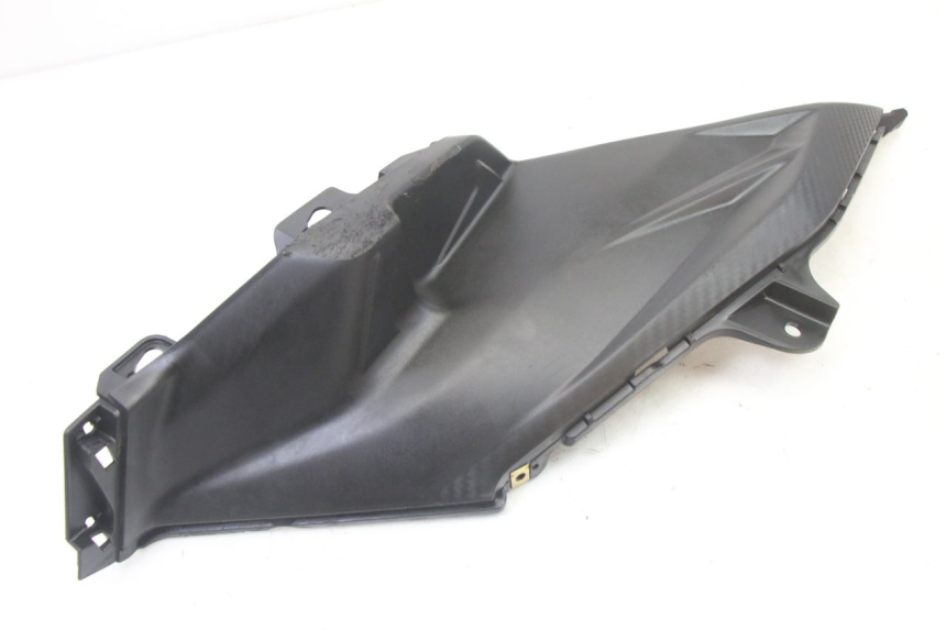 photo de RIGHT UNDERSEAT PANEL SYM ORBIT III 3 4T 50 (2021 - 2025) - Technical close-up
