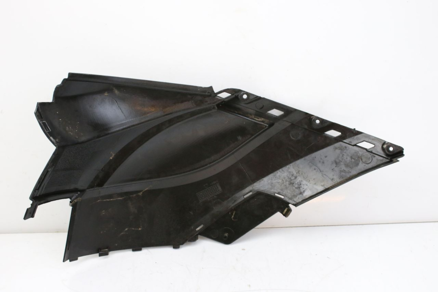 photo de RIGHT SIDE SEAT COVER KEEWAY OUTLOOK 125 (2007 - 2013) - Zoom on usage condition