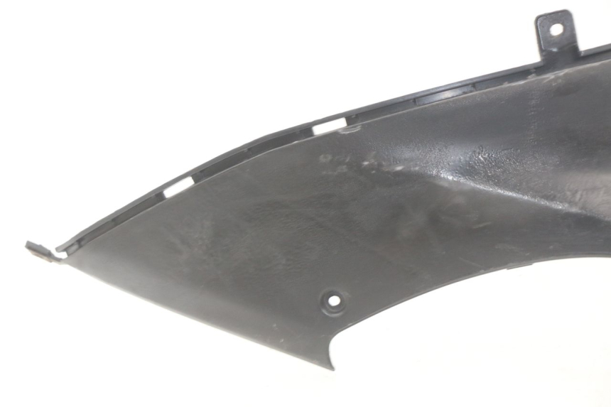 photo de RIGHT SIDE SEAT COVER MBK OVETTO 2T 50 (2007 - 2017) - Fixing points details