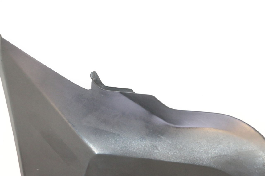 photo de RIGHT UNDERSEAT PANEL YAMASAKI ROADSTER 50 (2013 - 2018) - Fixing points details