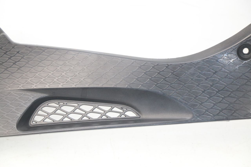 photo de RIGHT UNDERSEAT PANEL BMW S RR ABS S1000RR 1000 (2009 - 2011) - Checked used part