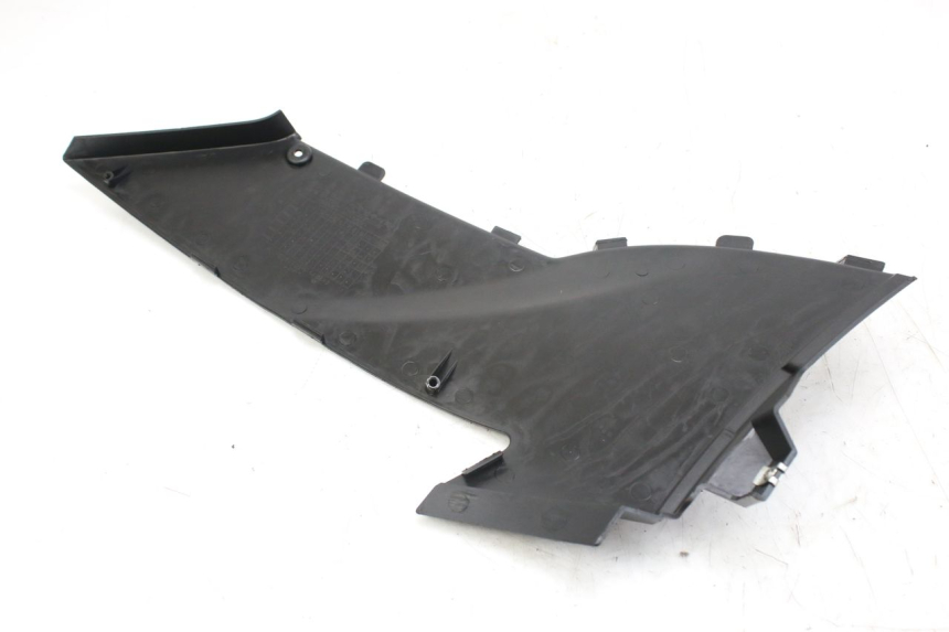 photo de RIGHT SIDE SEAT COVER DAELIM S2 FI 125 (2008 - 2017) - Alternative perspective