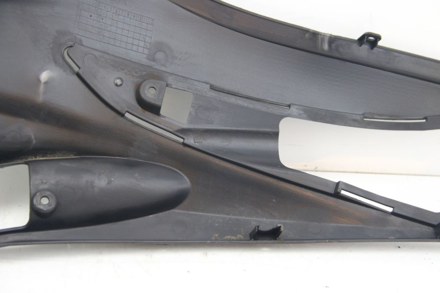 photo de RIGHT SIDE SEAT COVER SUZUKI SIXTEEN 125 (2008 - 2010) - Product overview
