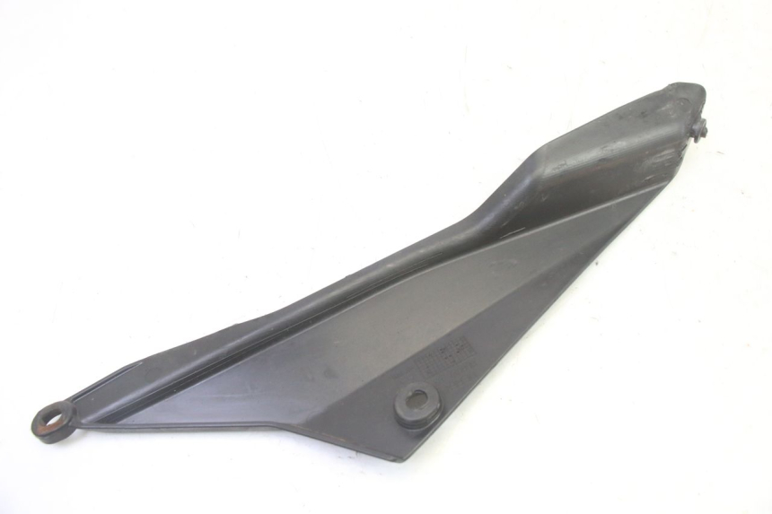 photo de RIGHT UNDERSEAT PANEL GILERA SMT SUPERMOTARD 50 (2009 - 2017) - Technical close-up