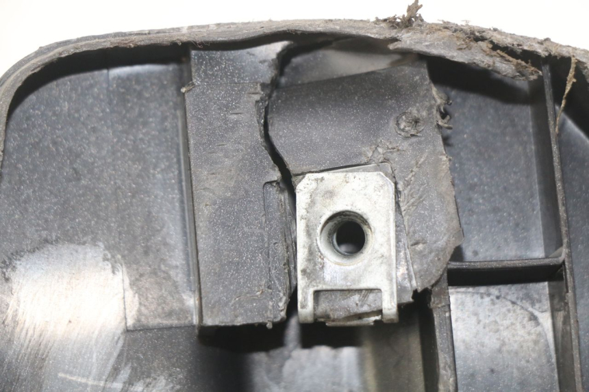 photo de RIGHT SIDE SEAT COVER APRILIA SR 2T 50 (2012 - 2017) - Component detail