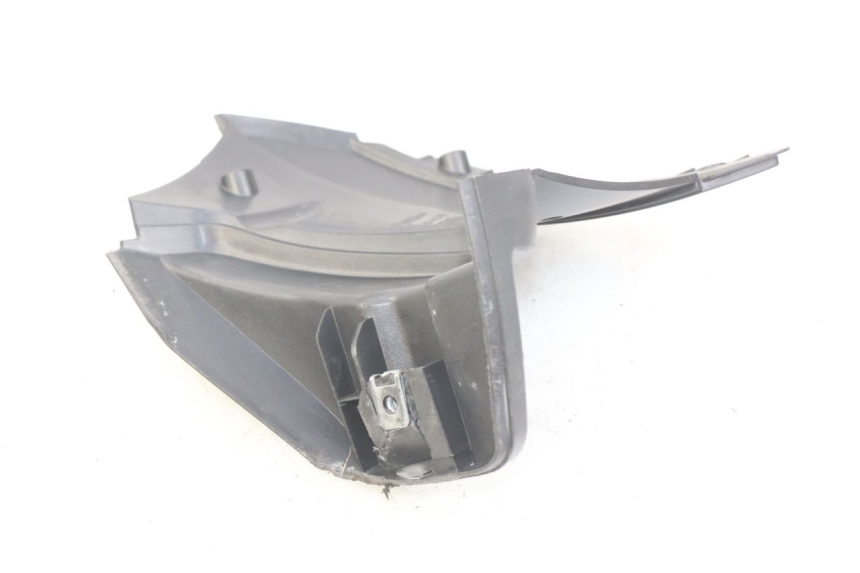 photo de RIGHT SIDE SEAT COVER APRILIA SR 2T 50 (2012 - 2017) - Zoom on usage condition