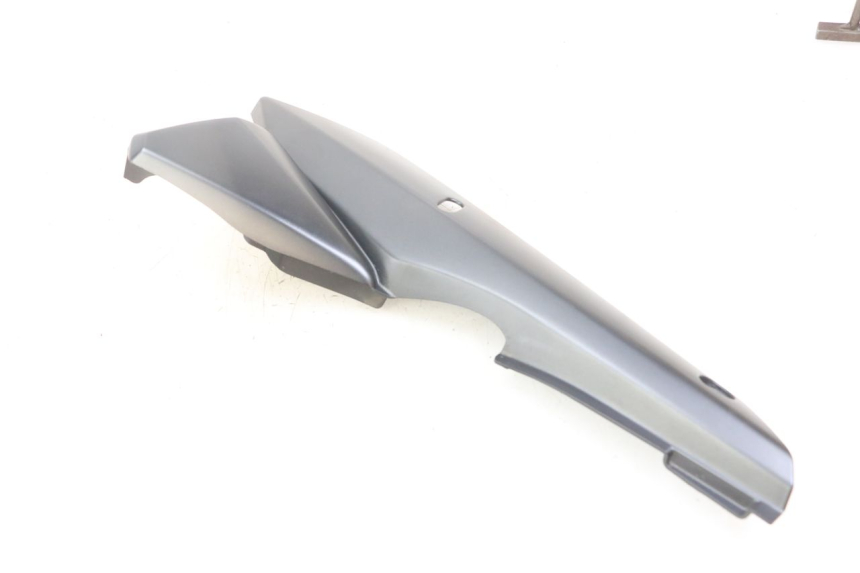 photo de RIGHT UNDERSEAT PANEL SUZUKI GSX F GSXF 650 (2007 - 2015) - Product overview