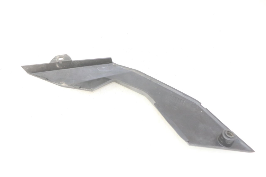 photo de RIGHT SIDE SEAT COVER APRILIA SX 50 (2011 - 2017) - Zoom on usage condition