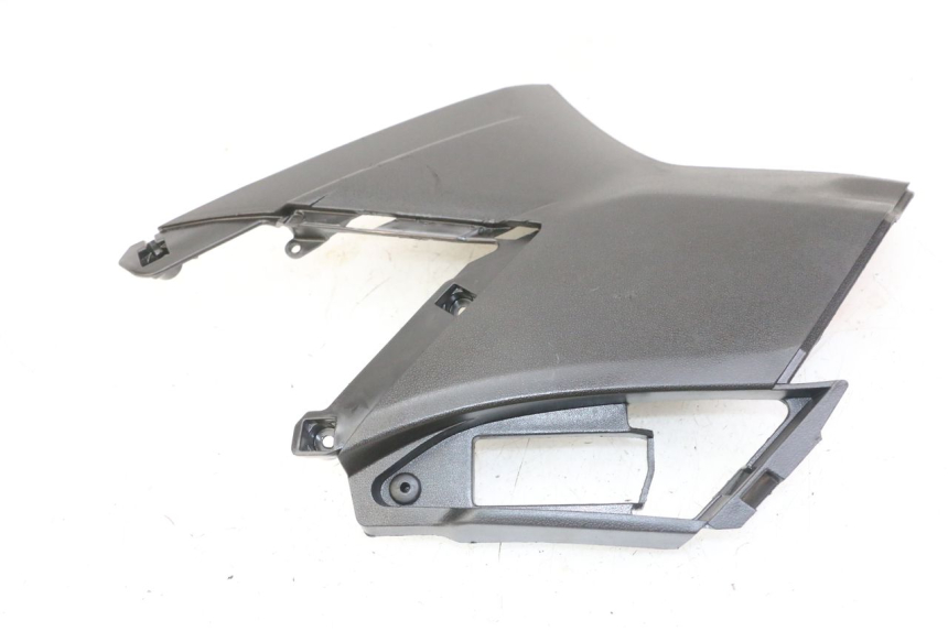 photo de RIGHT SIDE UNDER SEAT COVER APRILIA SXR 50 (2021 - 2023) - Surface and material condition