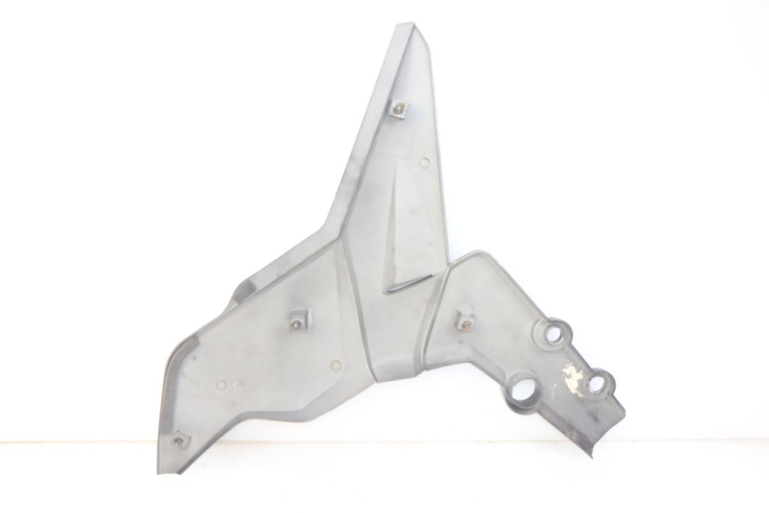 photo de RIGHT SIDE SEAT COVER SYM WOLF SB 125 (2011 - 2018) - Technical close-up