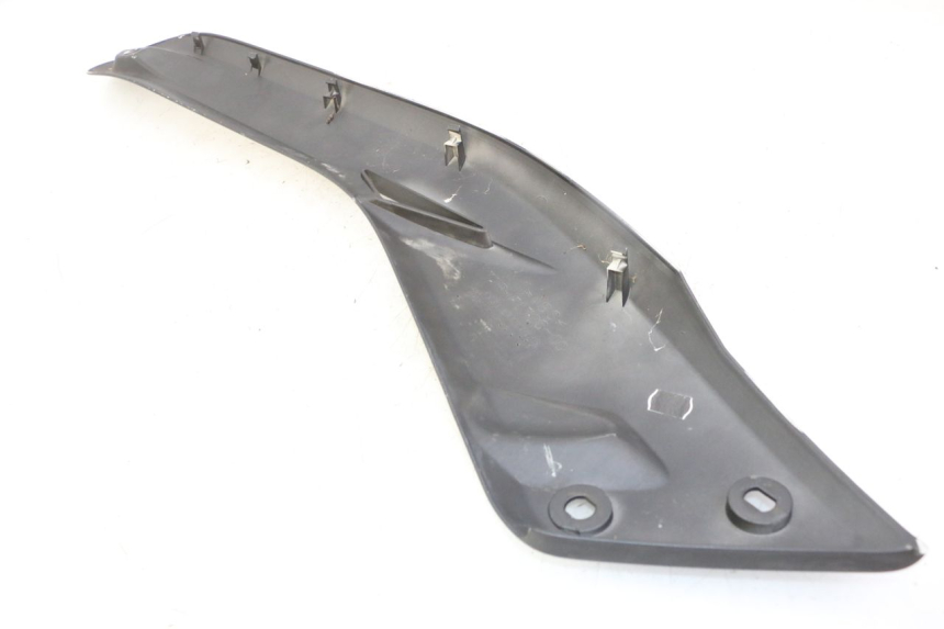 photo de RIGHT SIDE SEAT COVER YAMAHA X-MAX XMAX 125 (2010 - 2013) - Component detail