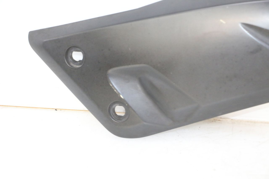 photo de RIGHT SIDE SEAT COVER YAMAHA X-MAX XMAX 125 (2010 - 2013) - Surface and material condition