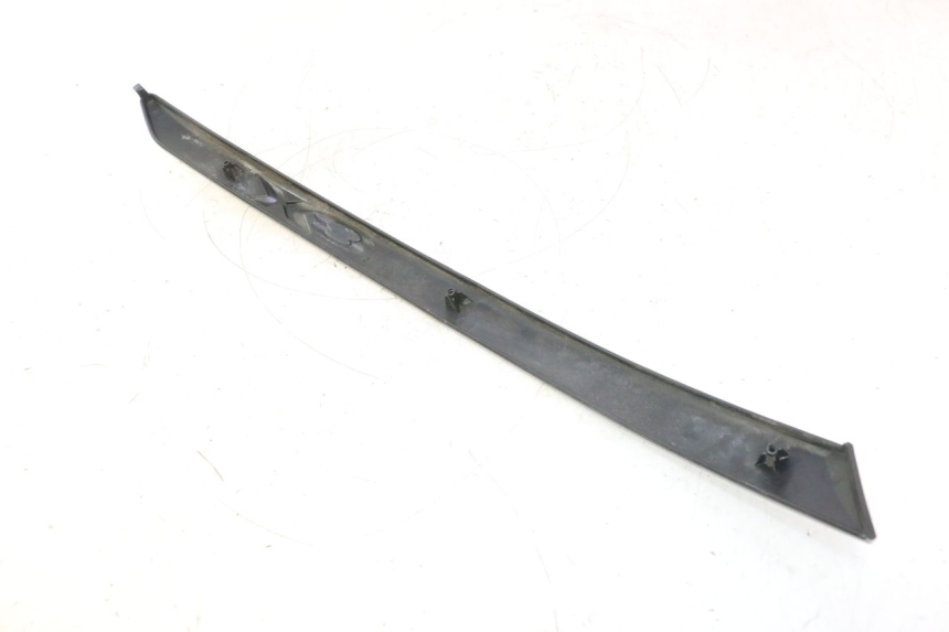 photo de RIGHT UNDERSEAT PANEL PIAGGIO X8 STREET 125 (2006 - 2007) - Product overview