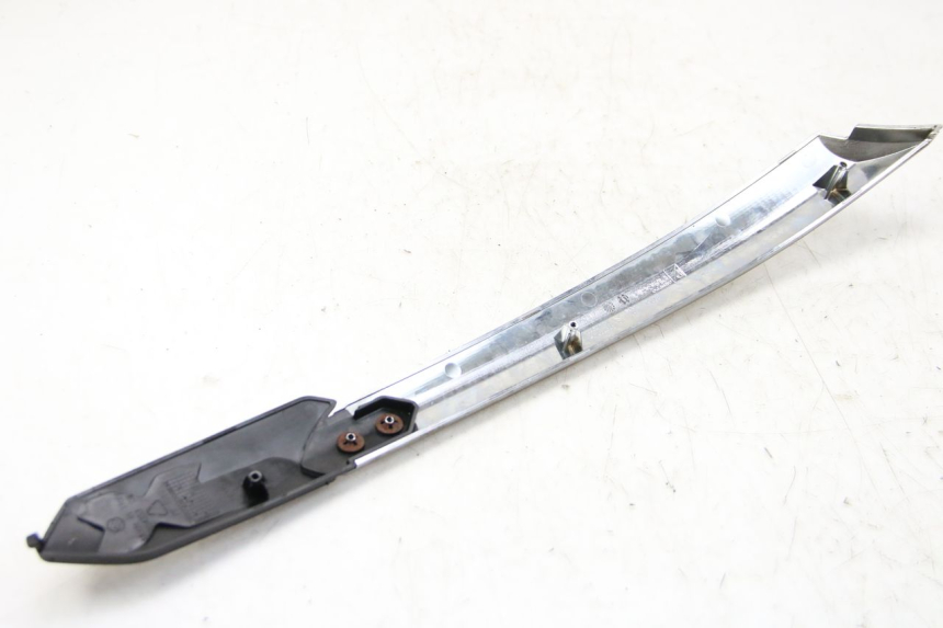 photo de RIGHT SIDE SEAT COVER PIAGGIO XEVO - X EVO 125 (2007 - 2017) - Component detail