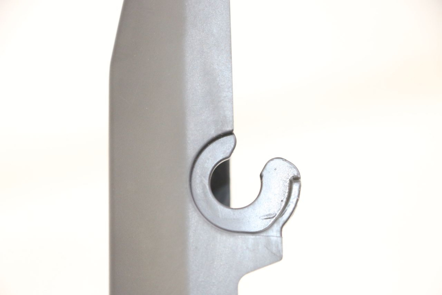 photo de RIGHT UNDERSEAT PANEL YAMAHA XJ6 ABS 600 (2008 - 2016) - Component detail