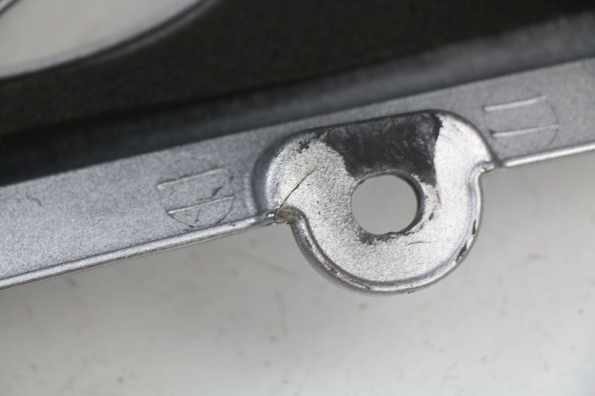 photo de RIGHT UNDERSEAT PANEL HONDA XLV TRANSALP 650 (2005 - 2007) - Alternative perspective