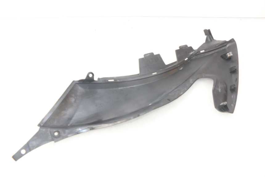 photo de RIGHT UNDERSEAT PANEL YAMAHA XP T-MAX TMAX ABS 530 (2012 - 2015) - Zoom on usage condition