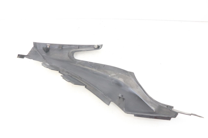 photo de RIGHT UNDERSEAT PANEL YAMAHA XP T-MAX TMAX ABS 530 (2012 - 2015) - Alternative perspective