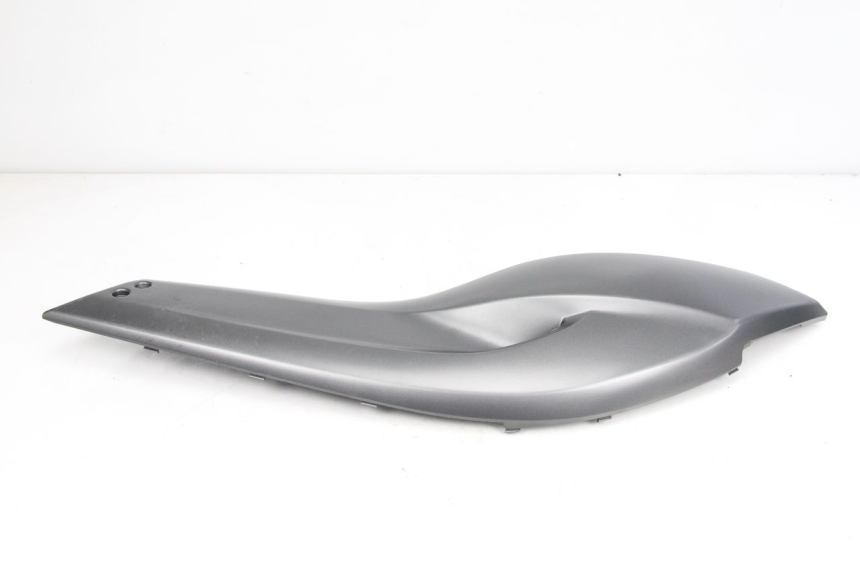 photo de RIGHT UNDERSEAT PANEL YAMAHA XP T-MAX TMAX 500 (2008 - 2012) - Component detail