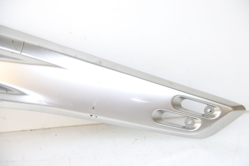 photo de RIGHT UNDERSEAT PANEL YAMAHA XP T-MAX TMAX 500 (2004 - 2007) - Additional view of the item