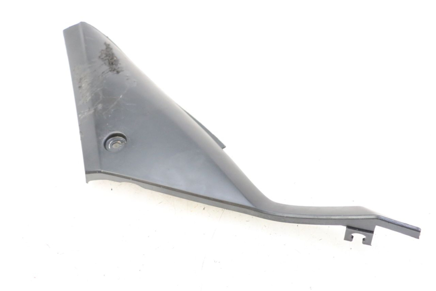 photo de RIGHT UNDERSEAT PANEL YAMAHA TZR 50 (2008 - 2016) - Technical close-up