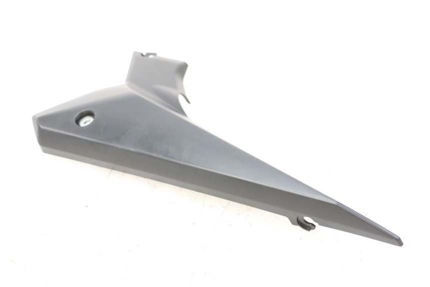 photo de RIGHT UNDERSEAT PANEL YAMAHA XJ6 600 (2008 - 2016) - Product overview