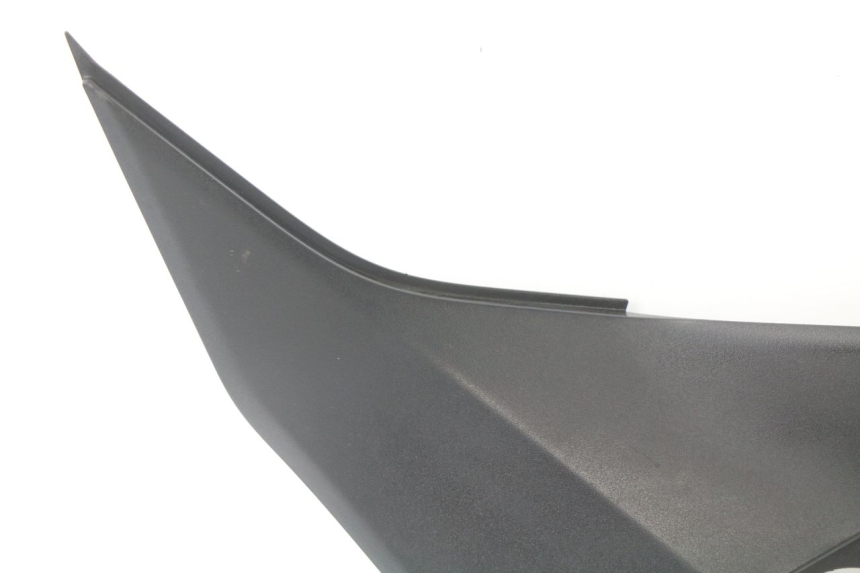 photo de RIGHT UNDERSEAT PANEL KAWASAKI Z ABS 750 (2007 - 2013) - Alternative perspective