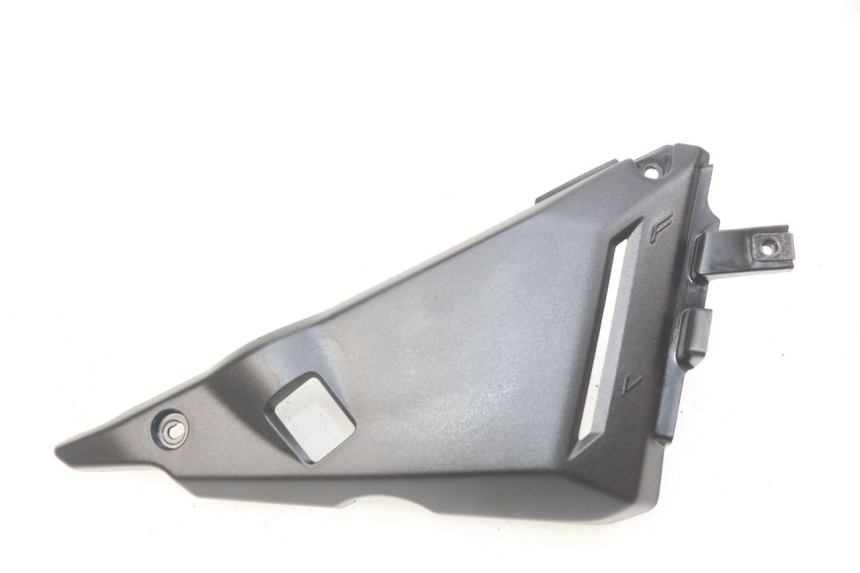 photo de RIGHT SIDE UNDER SEAT COVER KAWASAKI Z 650 (2016 - 2019) - Main view