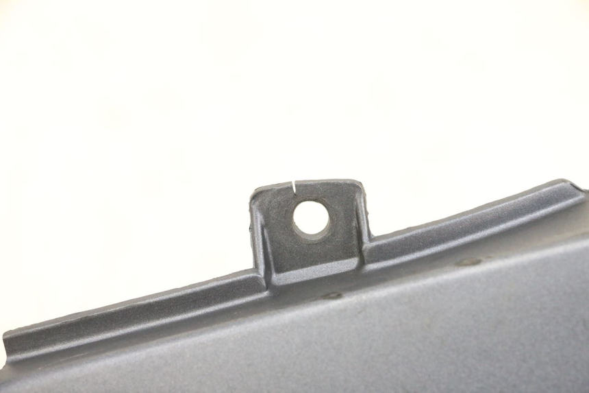 photo de RIGHT UNDERSEAT PANEL KAWASAKI ZR 7 750 (1999 - 2004) - Component detail