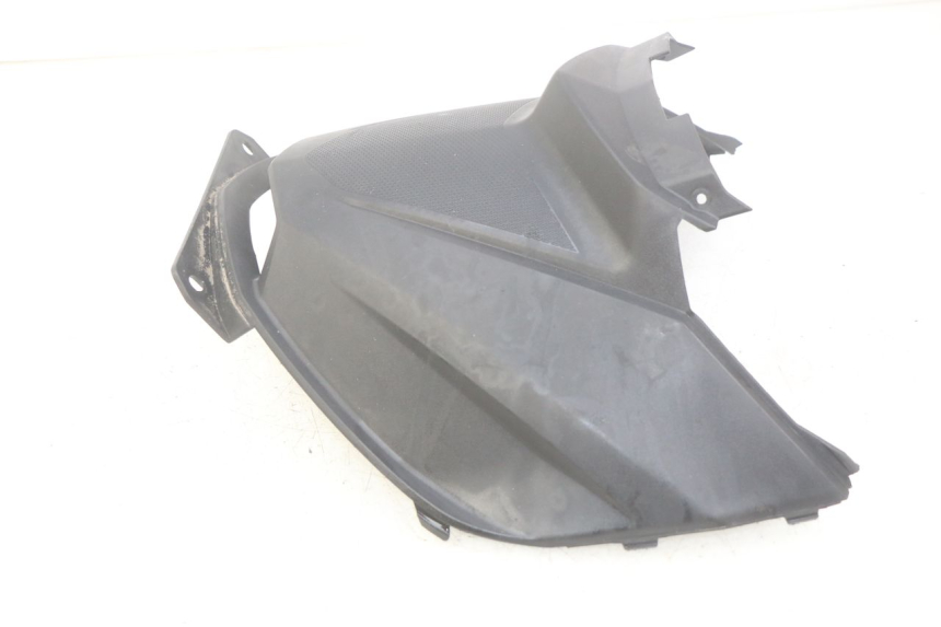 photo de UNDERSEAT COVER JM MOTORS EVOLIS 4T 50 (2018 - 2022) - Zoom on usage condition