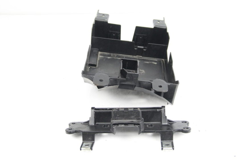 photo de UNDERSEAT PANEL YAMAHA FJR ABS 1300 (2006 - 2012) - Component detail