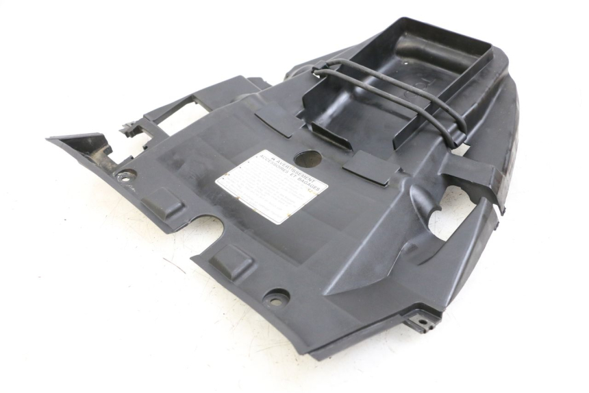 photo de UNDERSEAT PANEL HONDA FJS SILVER WING SILVERWING 400 (2005 - 2008) - Zoom on usage condition