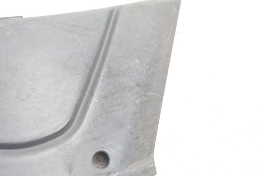 photo de UNDERSEAT COVER PIAGGIO FLY 2T 50 (2004 - 2017) - Alternative perspective