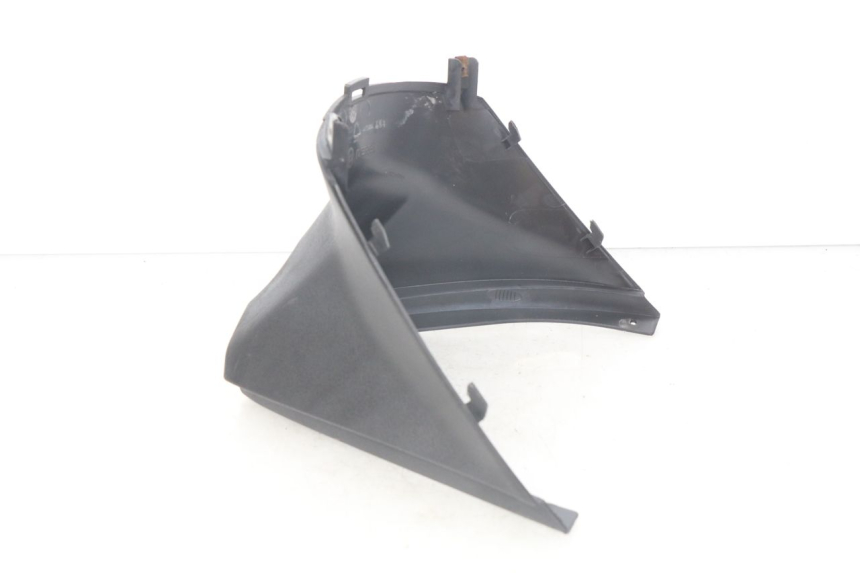photo de UNDERSEAT PANEL PIAGGIO FLY 125 (2005 - 2012) - Component detail