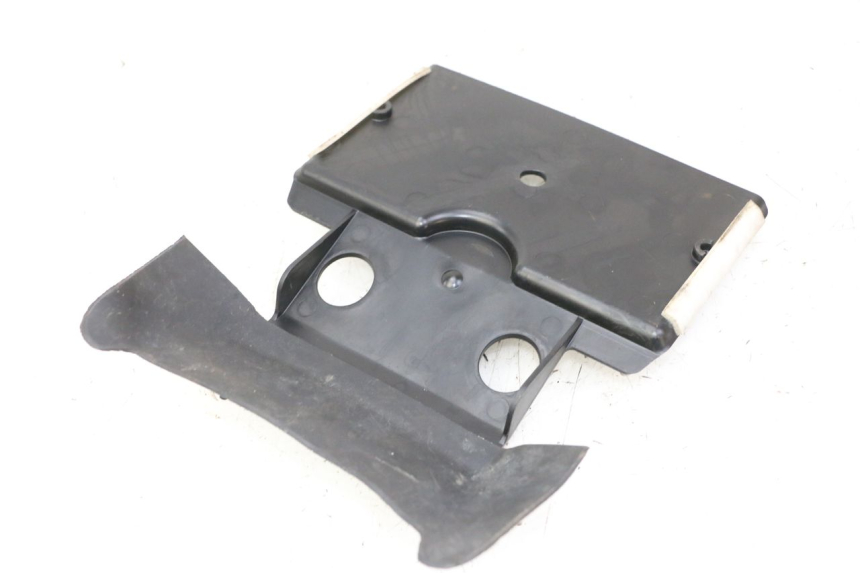 photo de UNDERSEAT PANEL YAMAHA FZ6 FAZER S2 600 (2007 - 2011) - Component detail