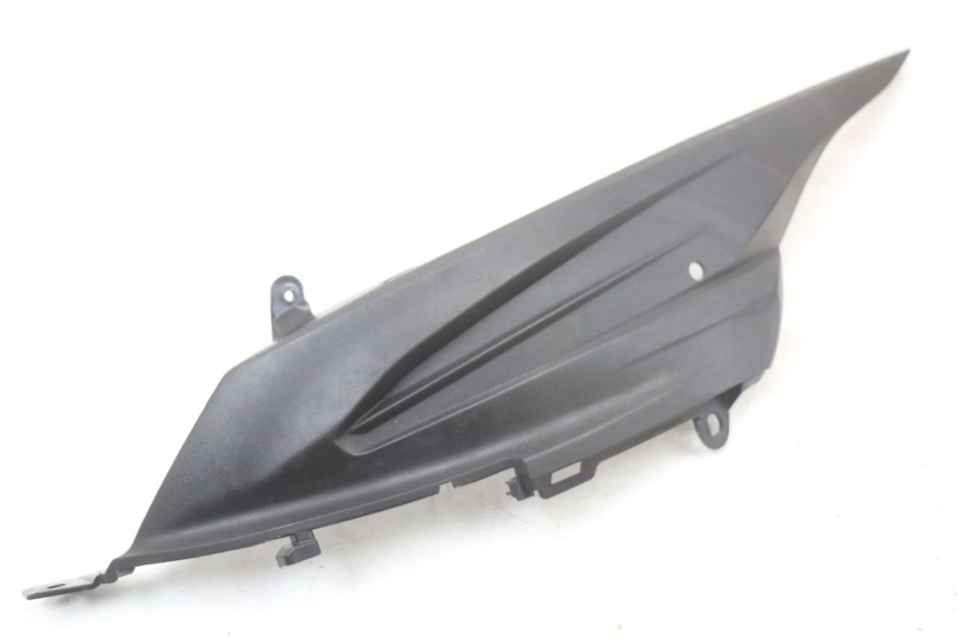 photo de LEFT UNDERSEAT PANEL SUZUKI ADDRESS 110 (2015 - 2020) - Component detail