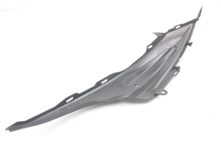 photo de LEFT UNDERSEAT PANEL SUZUKI ADDRESS 110 (2015 - 2020) - Fixing points details