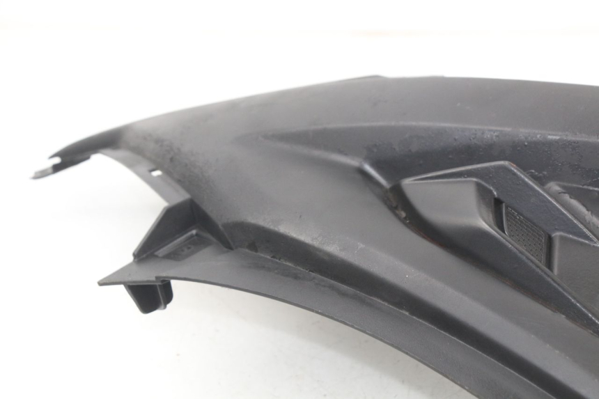 photo de LEFT UNDERSEAT PANEL YAMAHA AEROX NAKED 2T 50 (2013 - 2017) - Fixing points details