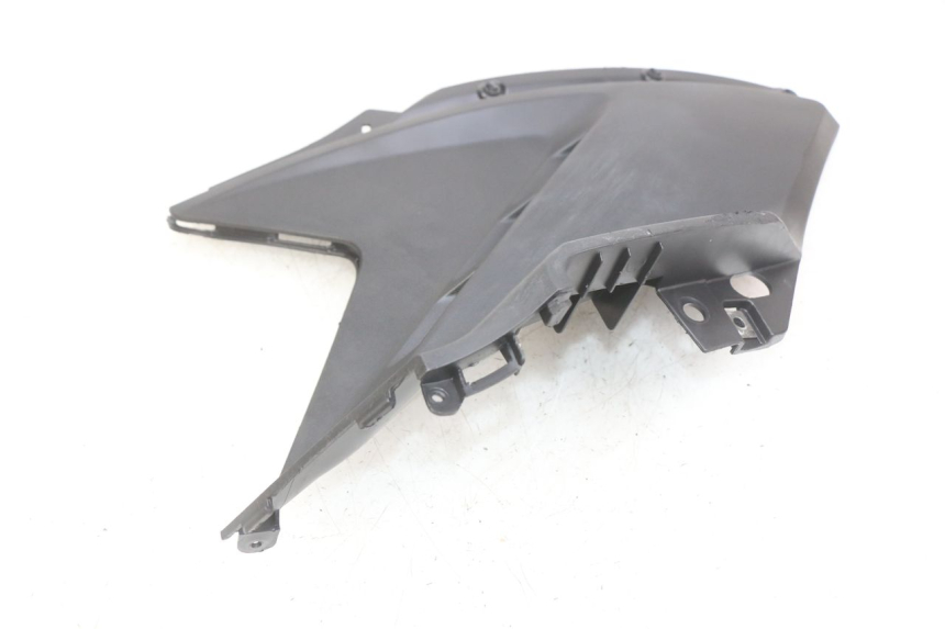 photo de LEFT UNDERSEAT COVER KYMCO AGILITY 16+ 4T 50 (2018 - 2023) - Alternative perspective
