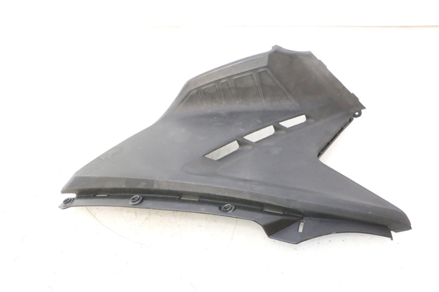 photo de LEFT UNDERSEAT PANEL KYMCO AGILITY CITY 16P 125 (2015 - 2024) - Technical close-up