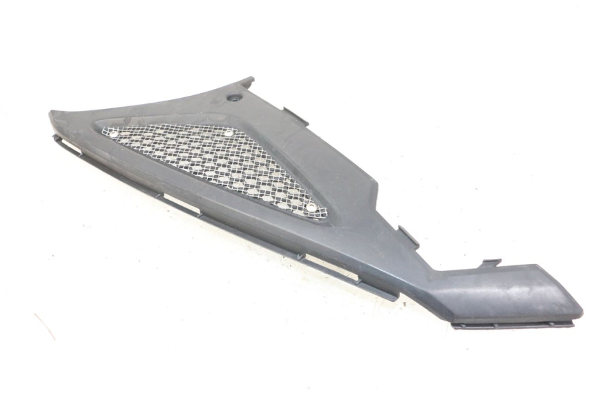 photo de LEFT UNDERSEAT COVER KYMCO AGILITY RS 4T 50 (2009 - 2013) - Alternative perspective