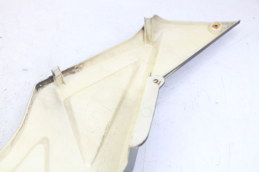 photo de LEFT UNDERSEAT COVER NECO ALEXONE 125 (2017 - 2024) - Surface and material condition