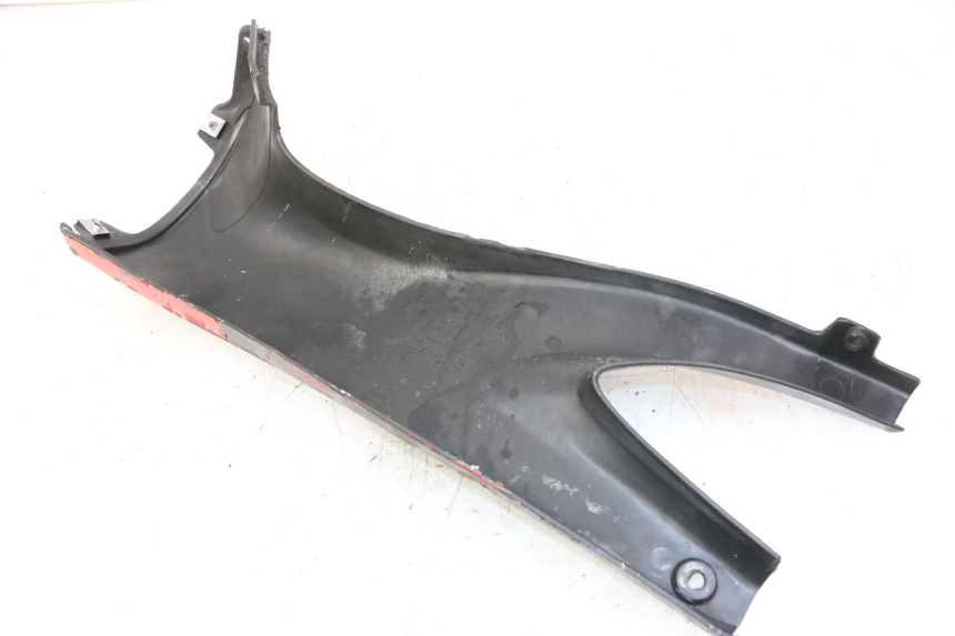 photo de LEFT UNDERSEAT PANEL APRILIA RS 50 (1999 - 2005) - Technical close-up