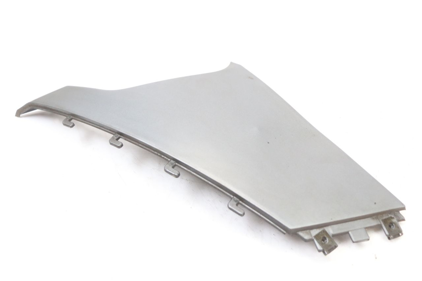 photo de LEFT UNDERSEAT COVER BMW C1 125 (2000 - 2003) - Zoom on usage condition