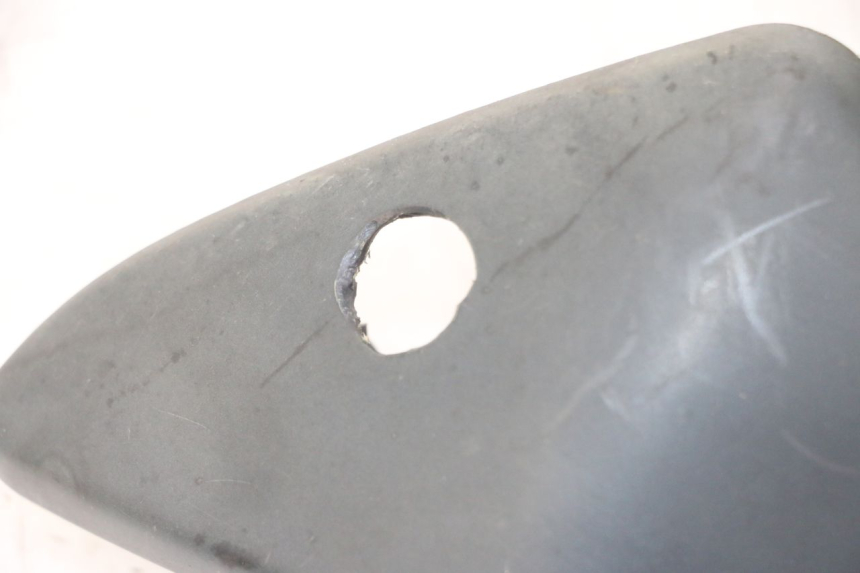 photo de LEFT UNDERSEAT COVER HONDA CBF 500 (2004 - 2007) - Fixing points details