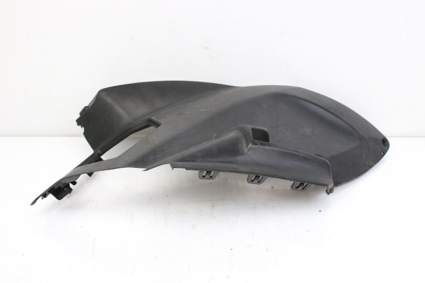 photo de LEFT UNDERSEAT COVER PEUGEOT CITYSTAR 50 (2013 - 2017) - Zoom on usage condition