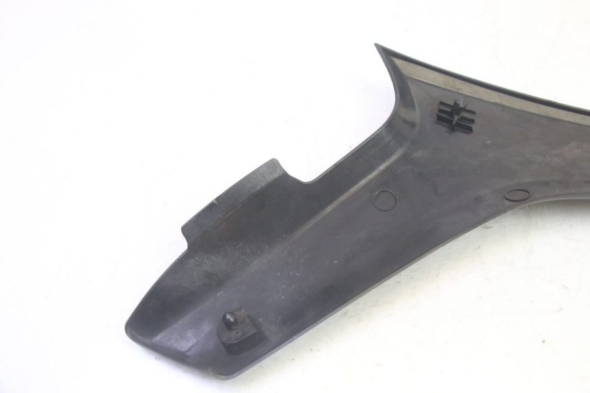 photo de LEFT UNDERSEAT PANEL SUZUKI DL V STROM 1000 (2002 - 2007) - Product overview